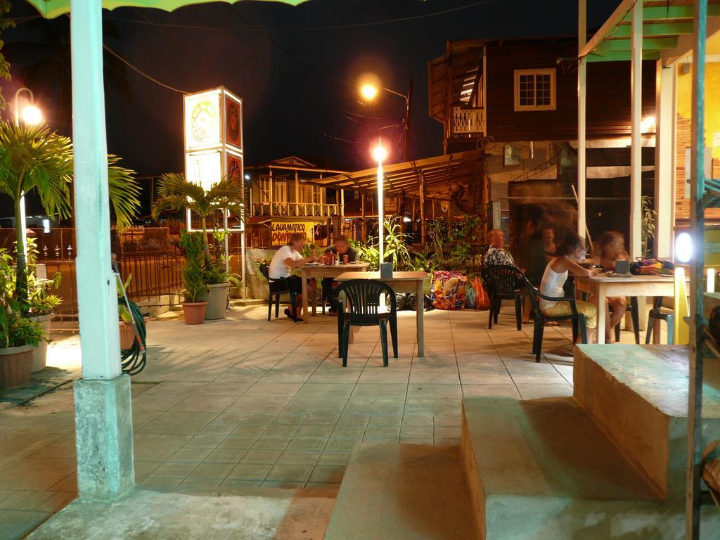 Hotel Casa Max Bocas Town Kültér fotó
