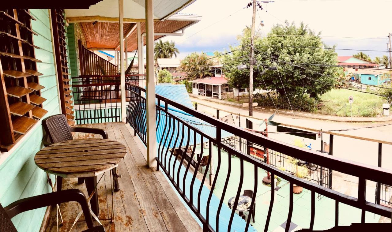 Hotel Casa Max Bocas Town Kültér fotó