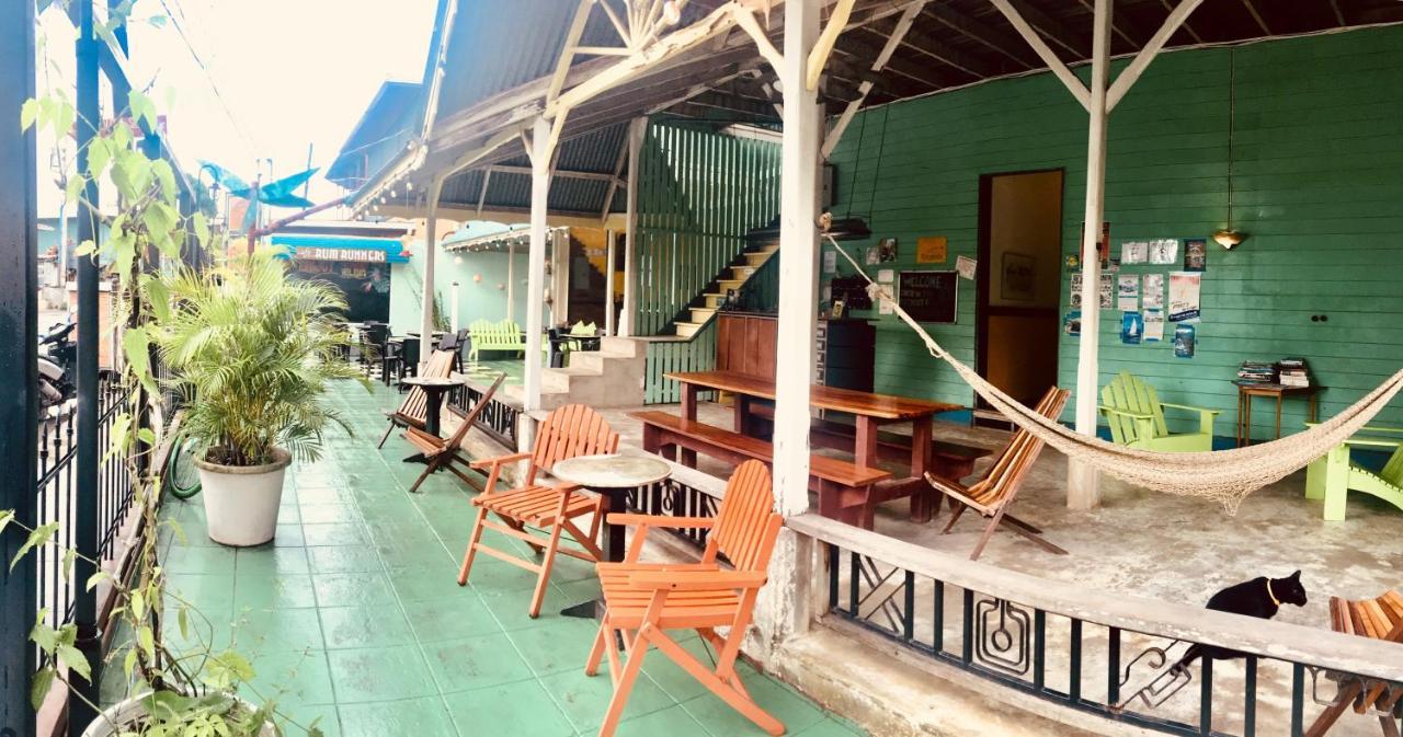 Hotel Casa Max Bocas Town Kültér fotó