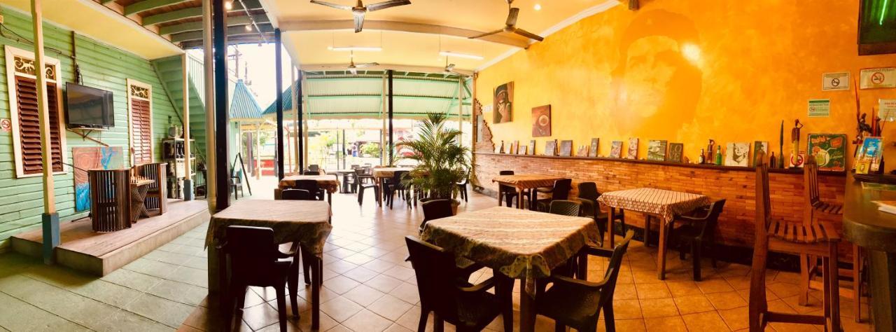 Hotel Casa Max Bocas Town Kültér fotó